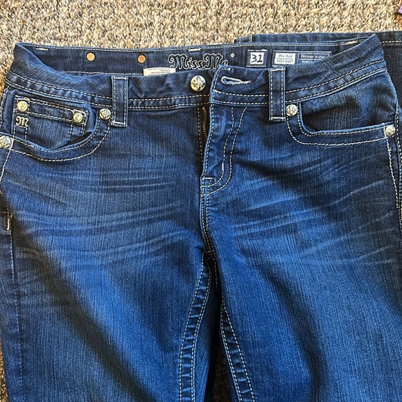 Like Brand New Miss Me Jeans- Mid Rise Easy boot. No signs of wear and tear. - Picture 5 of 5